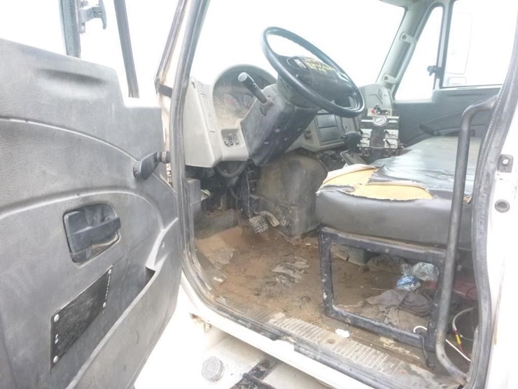 2012-international-durastar-4300-image-9