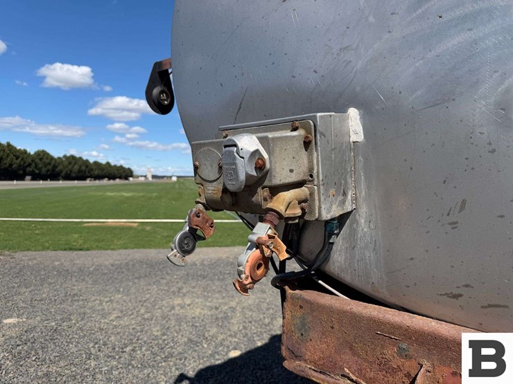 1973-brenner-transport-tank-trailer-image-9