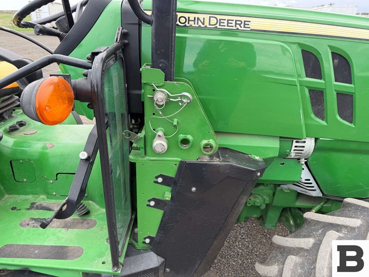 2020-john-deere-5075gl-image-36