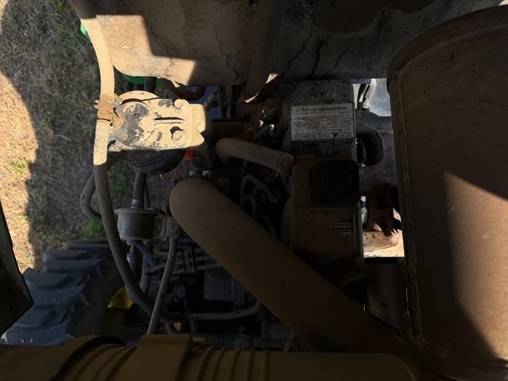 john-deere-3203-image-13