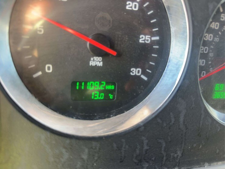 2022-kenworth-t800-image-36