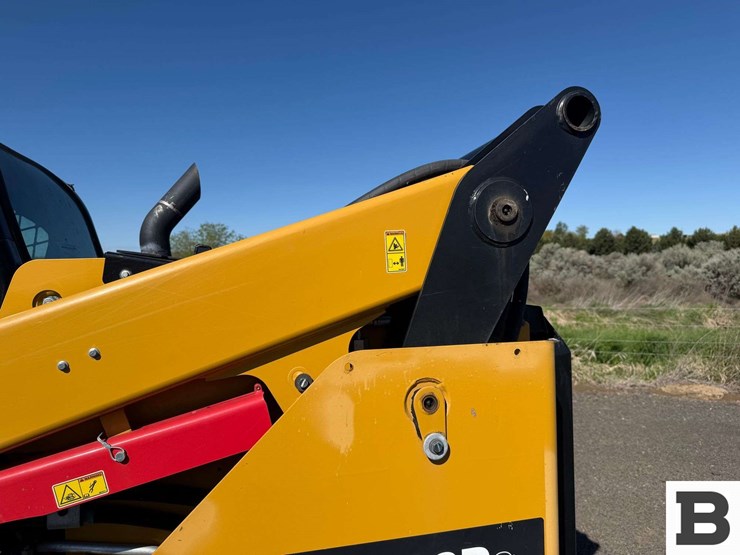 2017-caterpillar-299d2-image-23