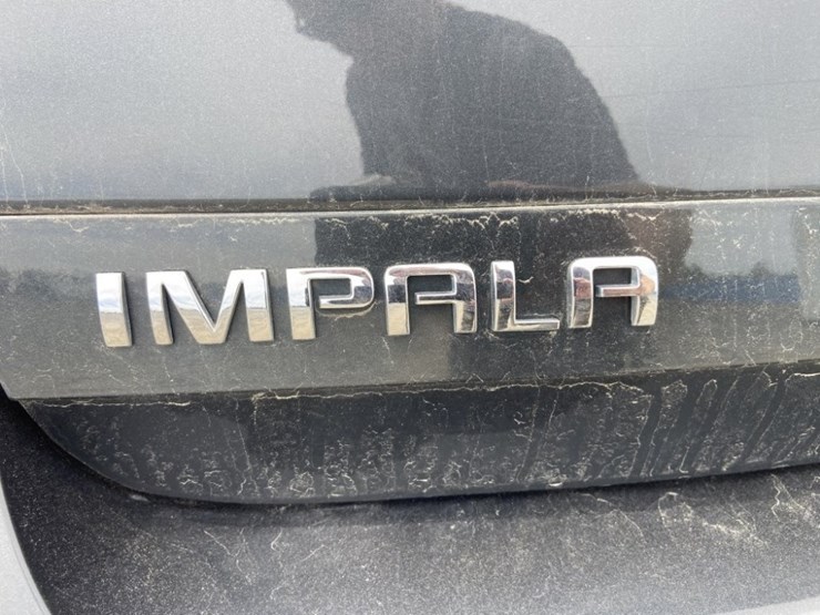 2014-chevrolet-impala-limited-sedan-image-10