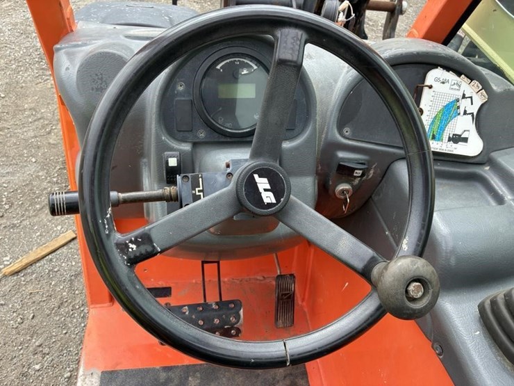 2015-jlg-g5-18a-image-16