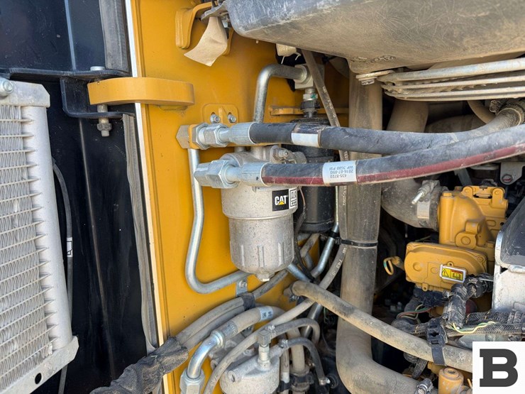 2017-caterpillar-299d2-image-36