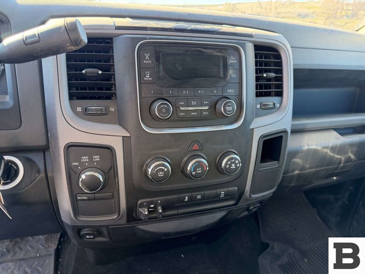 2017-dodge-2500-image-29