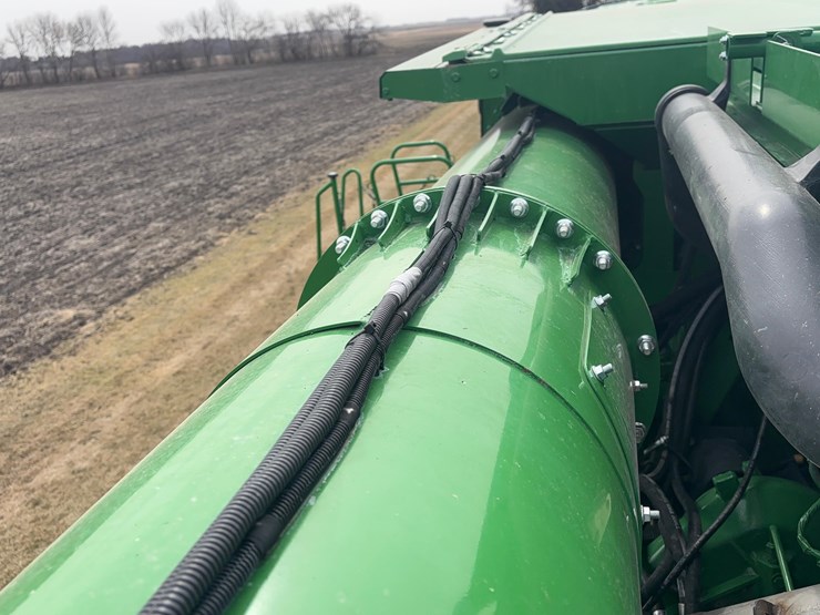 2023-john-deere-s780-image-26