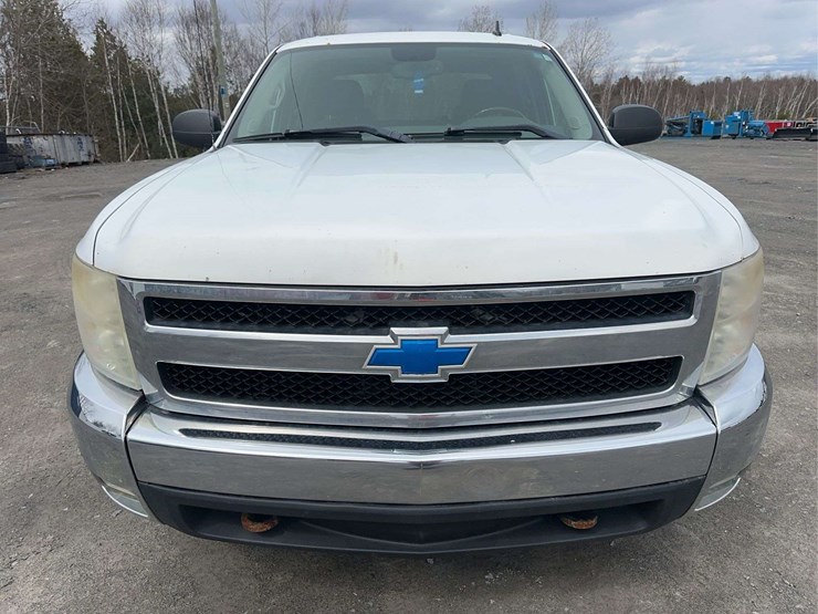 2008-chevrolet-1500-image-2