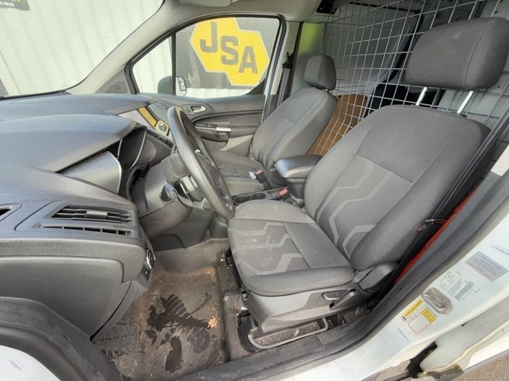 2016-ford-transit-connect-image-23