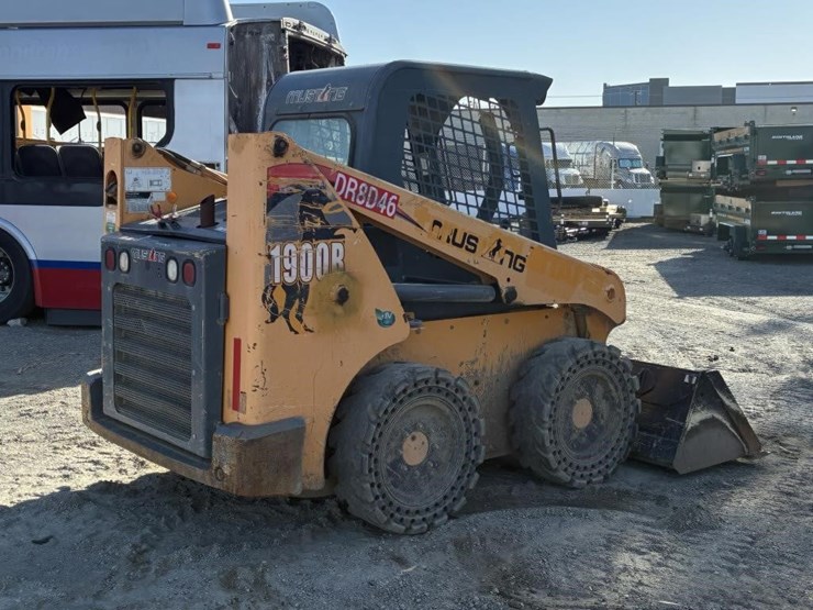 2018-mustang-1900r-image-3