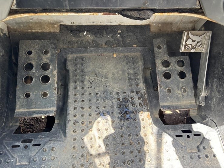 2016-bobcat-t650-image-29