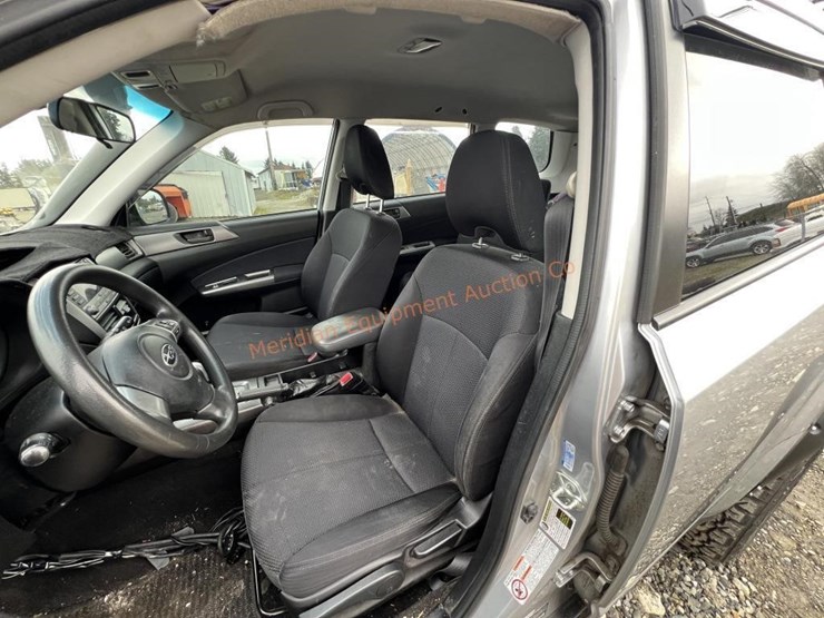 2012-subaru-forester-image-30