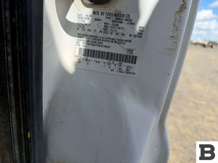 2010-ford-f250-image-39