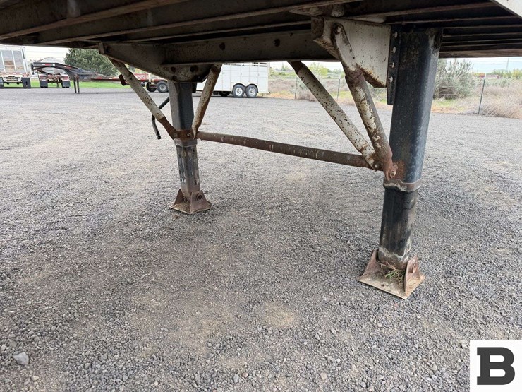 1983-fruehauf-open-top-image-26