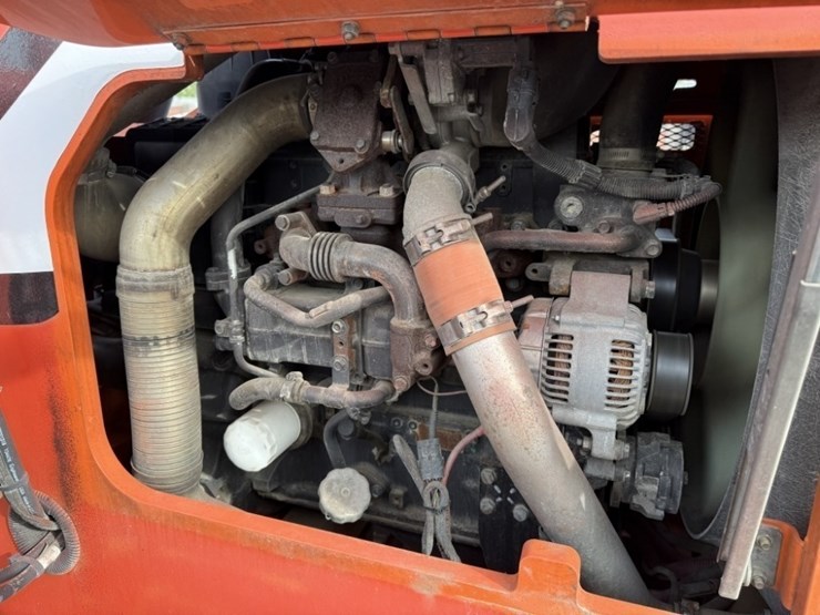 2015-sky-trak-6042-image-16