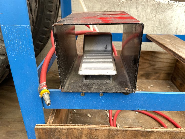 #10370-•-pneumatic-operated-punch-press-image-6