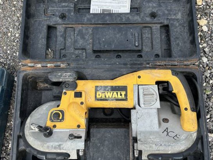 #96-•-dewalt-heavy-duty-deep-cut-variable-speed-band-saw-image-1