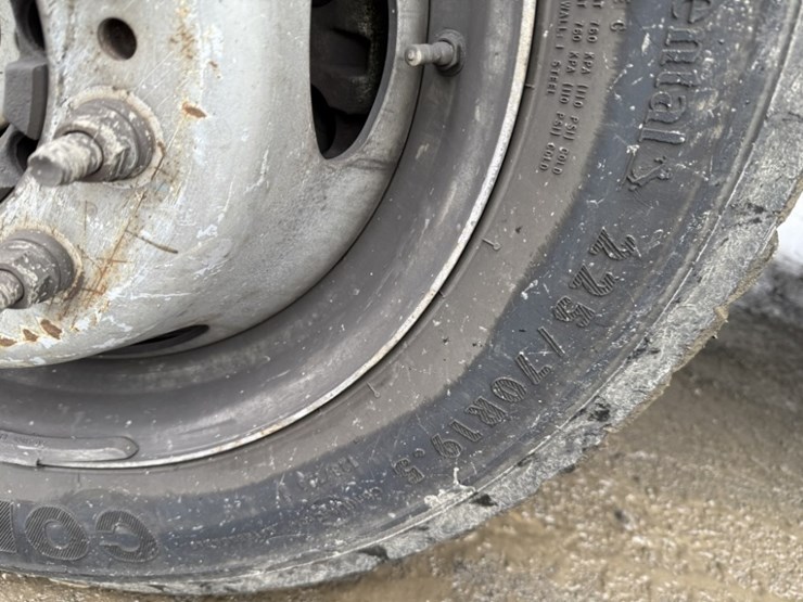 2015-ford-f550-sd-image-17