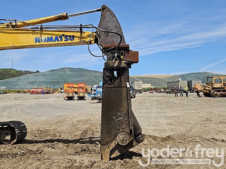 2005-komatsu-pc138-image-16