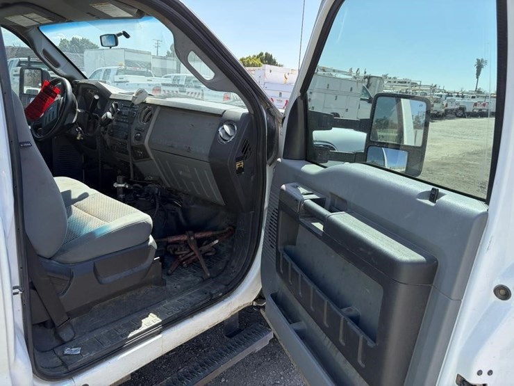 2012-ford-f450-image-12