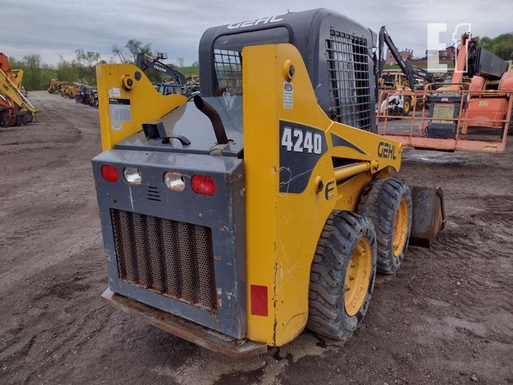 gehl-4240e-image-29