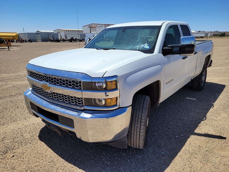 2019-chevrolet-silverado-2500-w/t-image-1