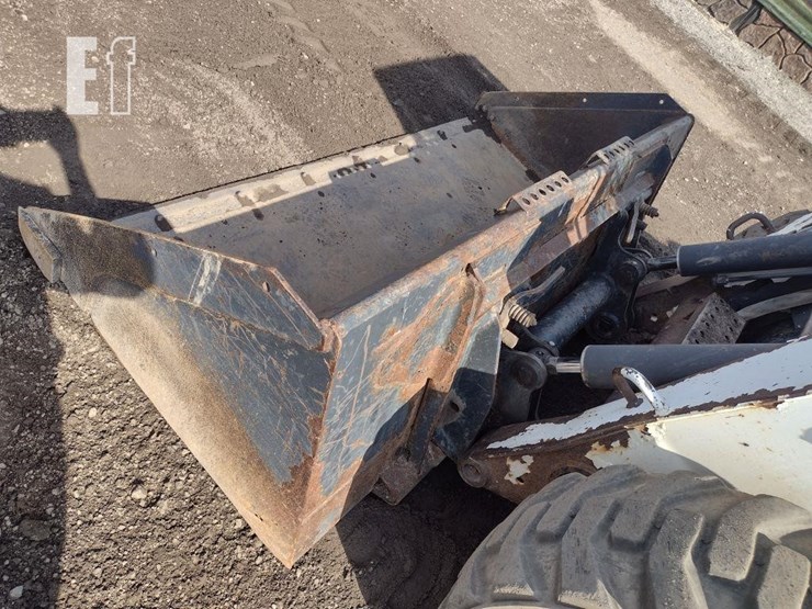 2004-bobcat-s300-image-17