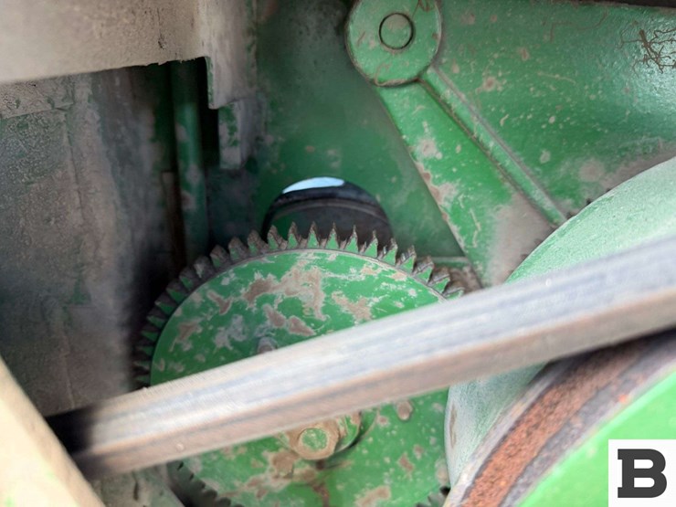 john-deere-820-image-18