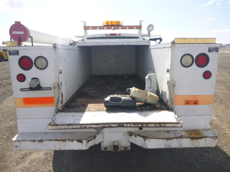 2003-chevrolet-2500-image-21