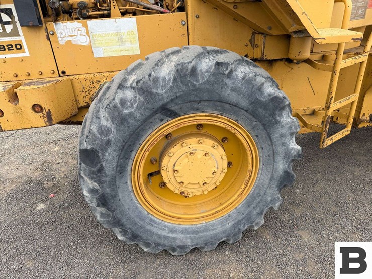 caterpillar-920-image-43