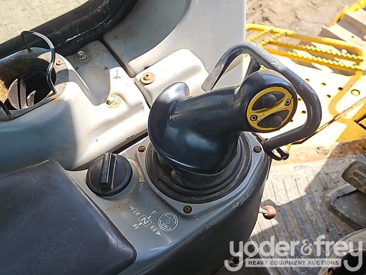 2005-komatsu-d65ex-15-image-29