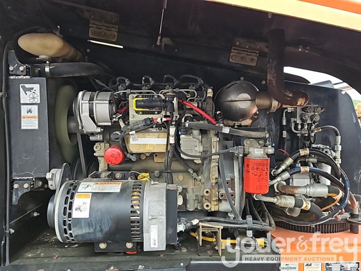 2016-jlg-460sj-image-21