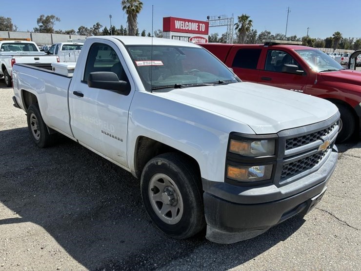 2015-chevrolet-silverado-1500-image-2