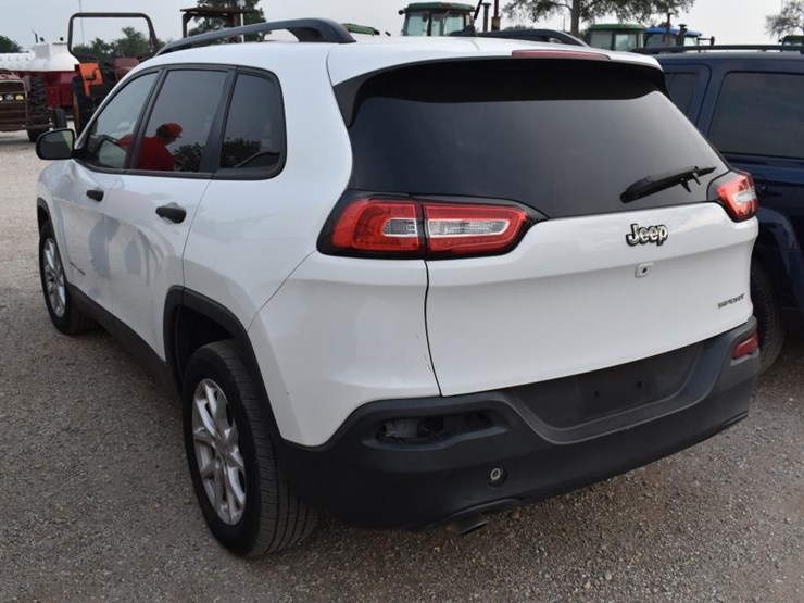 2016-jeep-cherokee-image-4