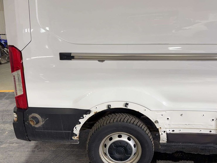 2019-ford-transit-image-26