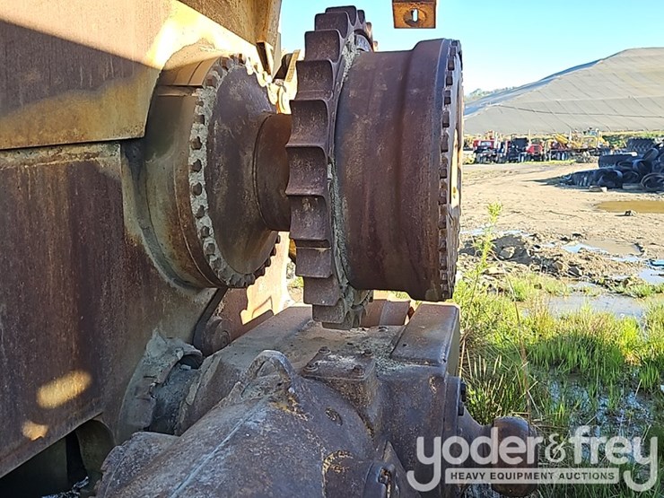 1982-caterpillar-d10-image-12