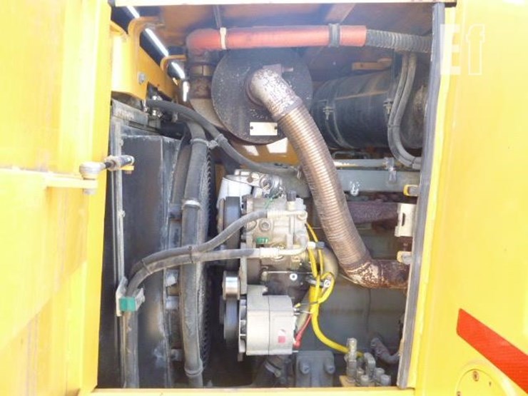 2004-deere-655c-ii-image-40