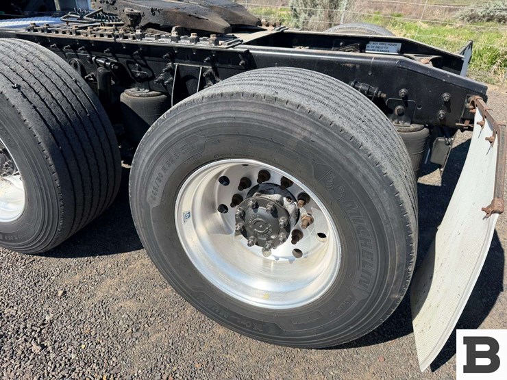 2012-international-prostar-image-25