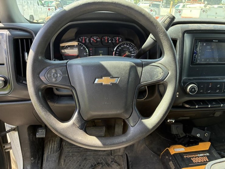 2015-chevrolet-silverado-1500-image-11