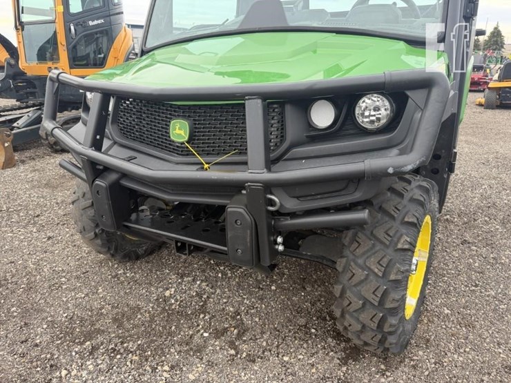 2022-john-deere-gator-xuv-835m-image-7