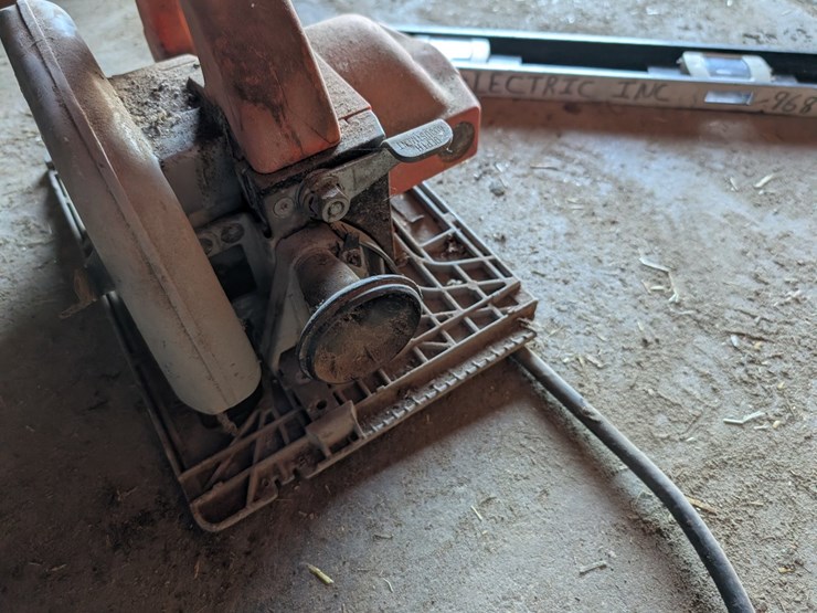 #5516-•-milwaukee-skil-saw-image-4