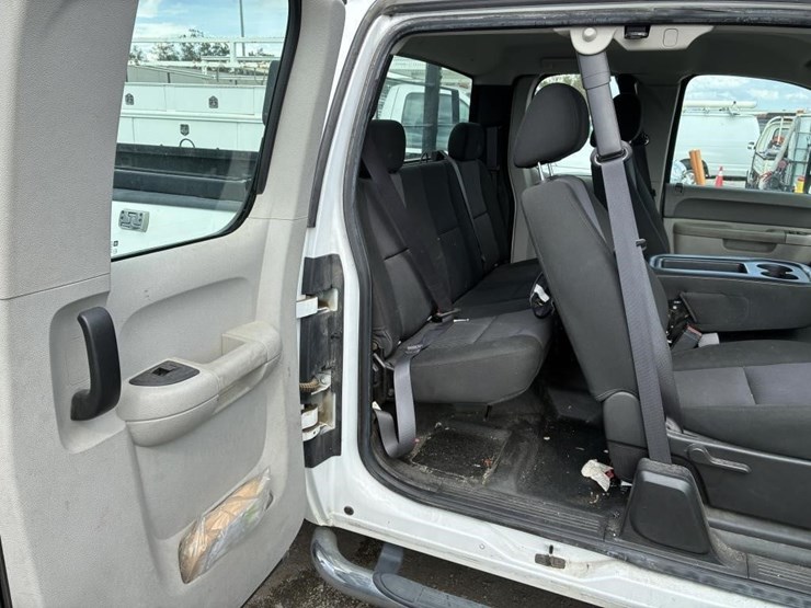 2012-gmc-sierra-2500-image-10