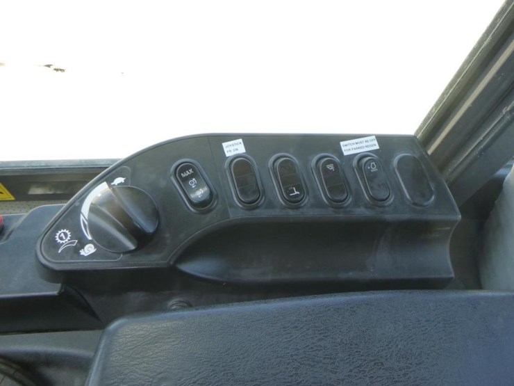 2018-komatsu-wa270-8-image-34