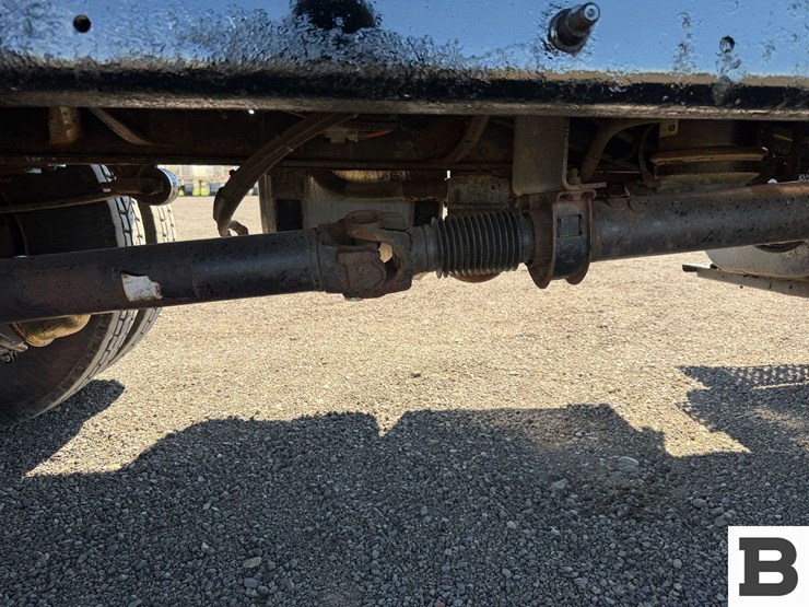 2010-ford-f750-image-32