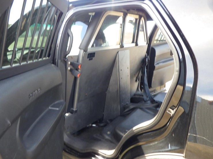 2014-ford-explorer-image-7