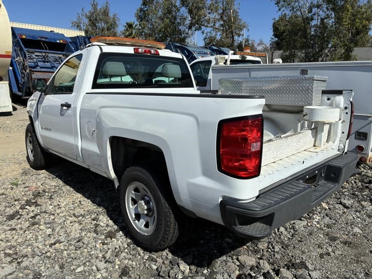2015-chevrolet-silverado-1500-image-4