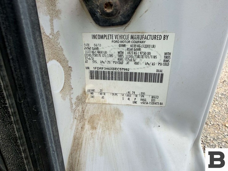 2011-ford-f350-image-33