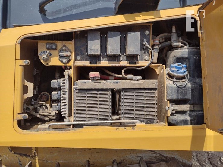 18-deere-650k-lgp-image-21