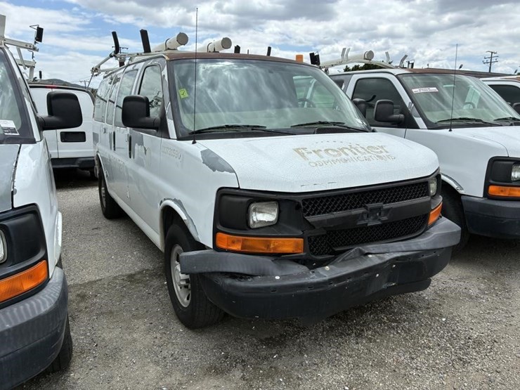 2007-chevrolet-express-2500-image-2