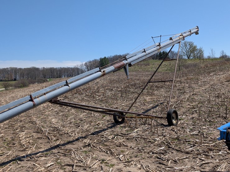#5460-•-hutchinson-portable-grain-auger-image-2